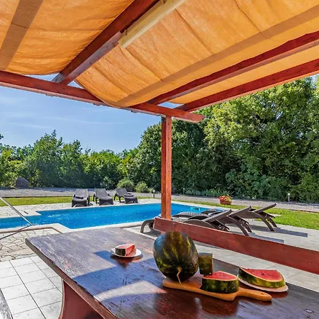 Ferienhaus Holiday Home Vinez Vinez Vinež