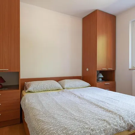 Holiday Home Vinez Vinez Dom wakacyjny Vinež